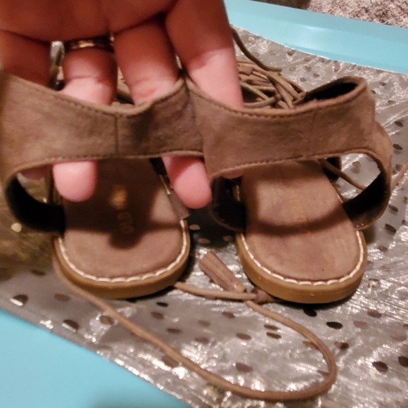 Old navy sandals - Picture 5 of 5
